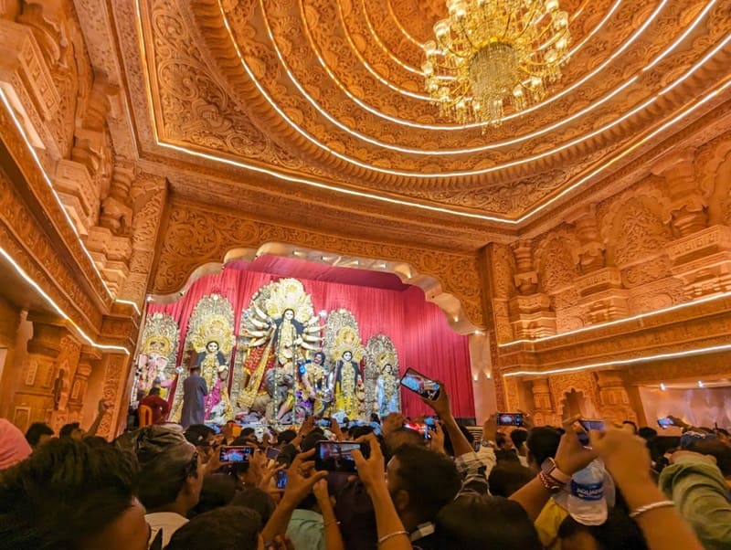 Santosh Mitra Square Durga Puja4
