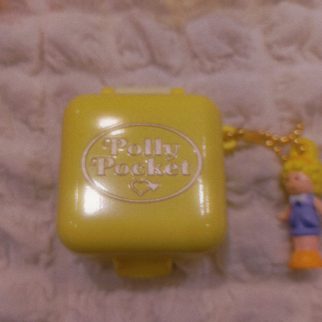PollyPocket ミニチュアチャーム　全4種　コンプリート Polly Pocket ミニチュアチャーム｜ガシャポンオフィシャルサイト