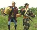 踊ってる途中でブレてる金々と呑々