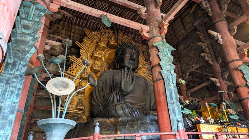 東大寺大仏殿の盧遮那仏