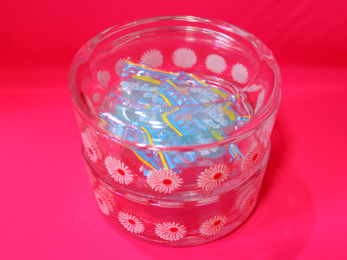 レトロで可愛いキャンディポット 商品名 メーカー不明 Miagolare レトロで可愛いキャンディポット 商品名 メーカー不明 Miagolare