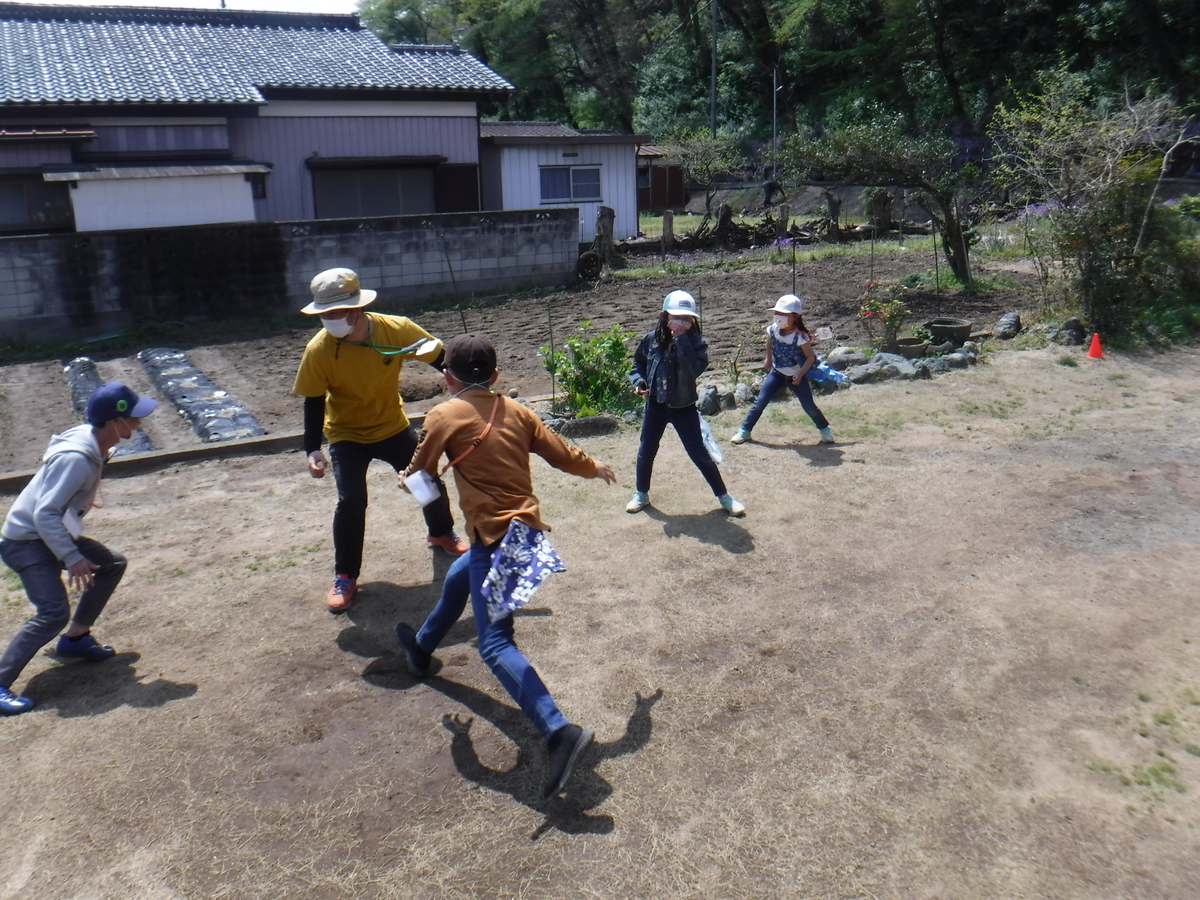 f:id:chaus:20200430100537j:plain f:id:chaus:20200430100537j:plain