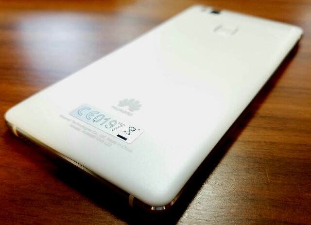 f:id:chehonz5:20161001022710j:plain 洗練されたデザインに魅力的な価格『HUAWEI P9 lite』を購入レビュー&使用感!-「ZenFone3 5.2インチ」と迷うのも分かる仕上がりに