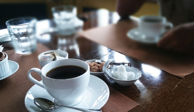 研究の合間にコーヒー