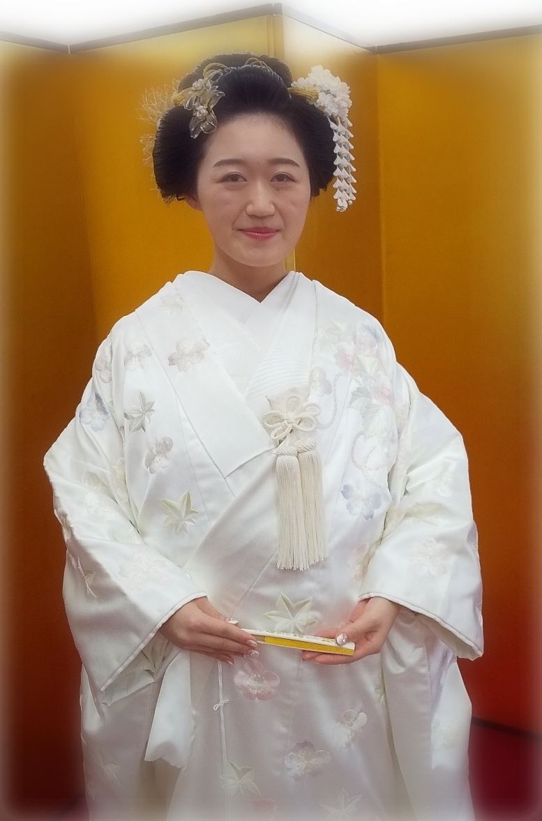 純白の打掛に新日本髪の花嫁様 ゆらり きもの道 純白の打掛に新日本髪の花嫁様 ゆらり きもの道