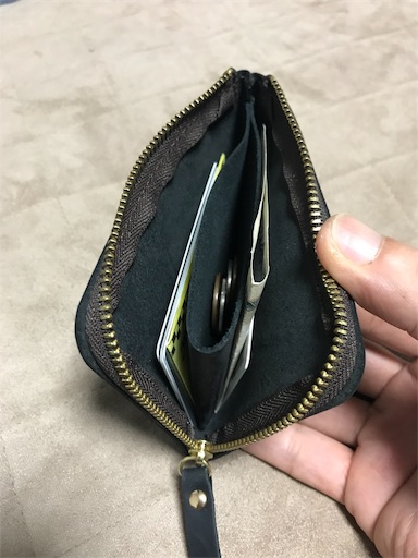 たむたむ工房様 ハンドメイドのミニマムなL字ジップの財布を買った。[たむたむ工房