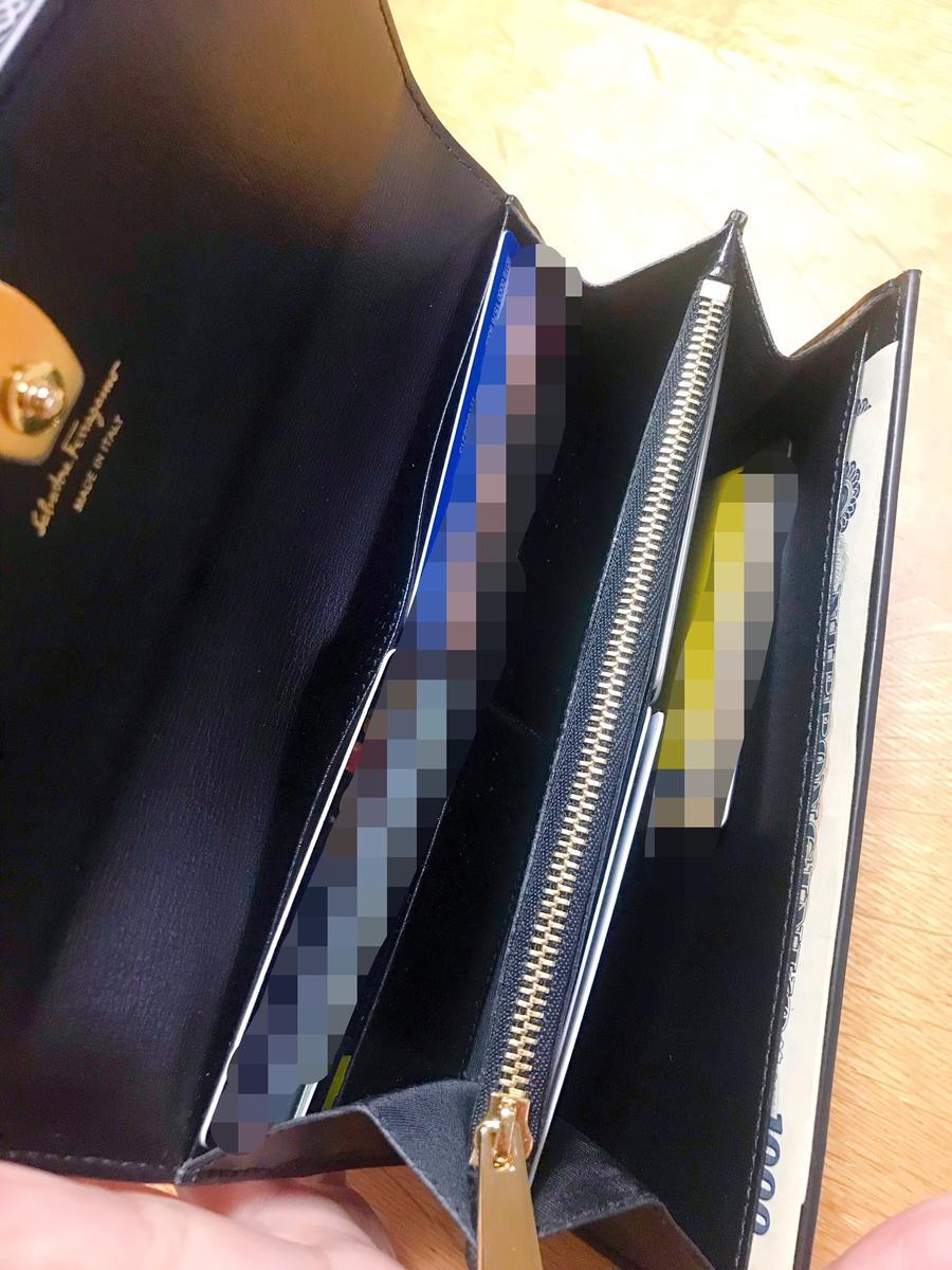 購入レビュー】フェラガモの長財布は大人シックで上質。コスパも良しで