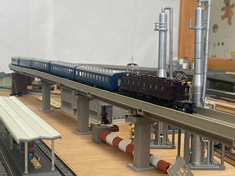 KATOオシ17に室内灯を装備しました。 - NEW CHIBA TRAIN NET