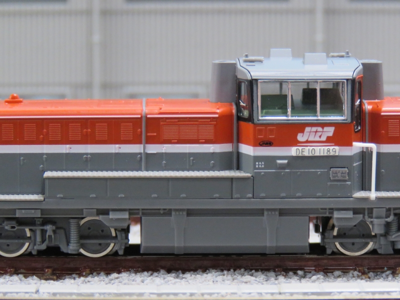 トミックスDE10貨物更新機&カトーコキ9両セット！ トミックスDE10貨物