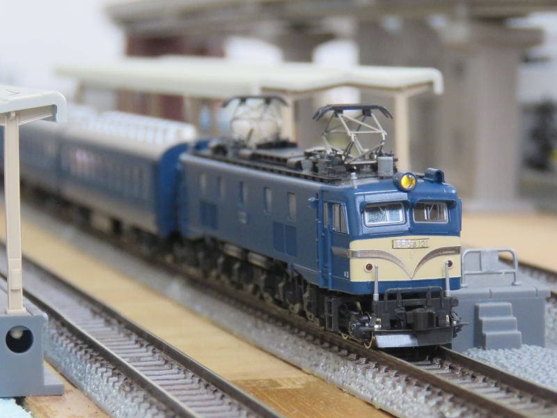 旧型電機機関車／レイアウト試運転 ～ナックルカプラー換装後の