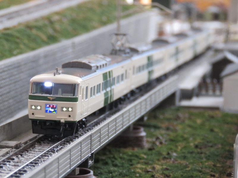 TOMIX 185系 入線整備の続きとレイアウト試運転 - NEW CHIBA