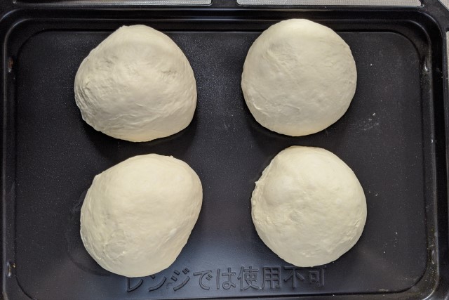 もちフワ食感 ドミノピザ風ハンドトス ピザ生地 再現レシピ 理系男子の再現料理 研究所