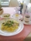隣接のレストランでおひるごはん。