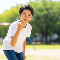 メンタルトレーニングを行って自信を持った男の子の画像