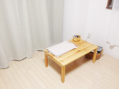 パソコンとローテーブル
