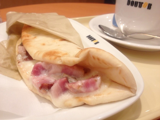 ドトールのカルツォーネ