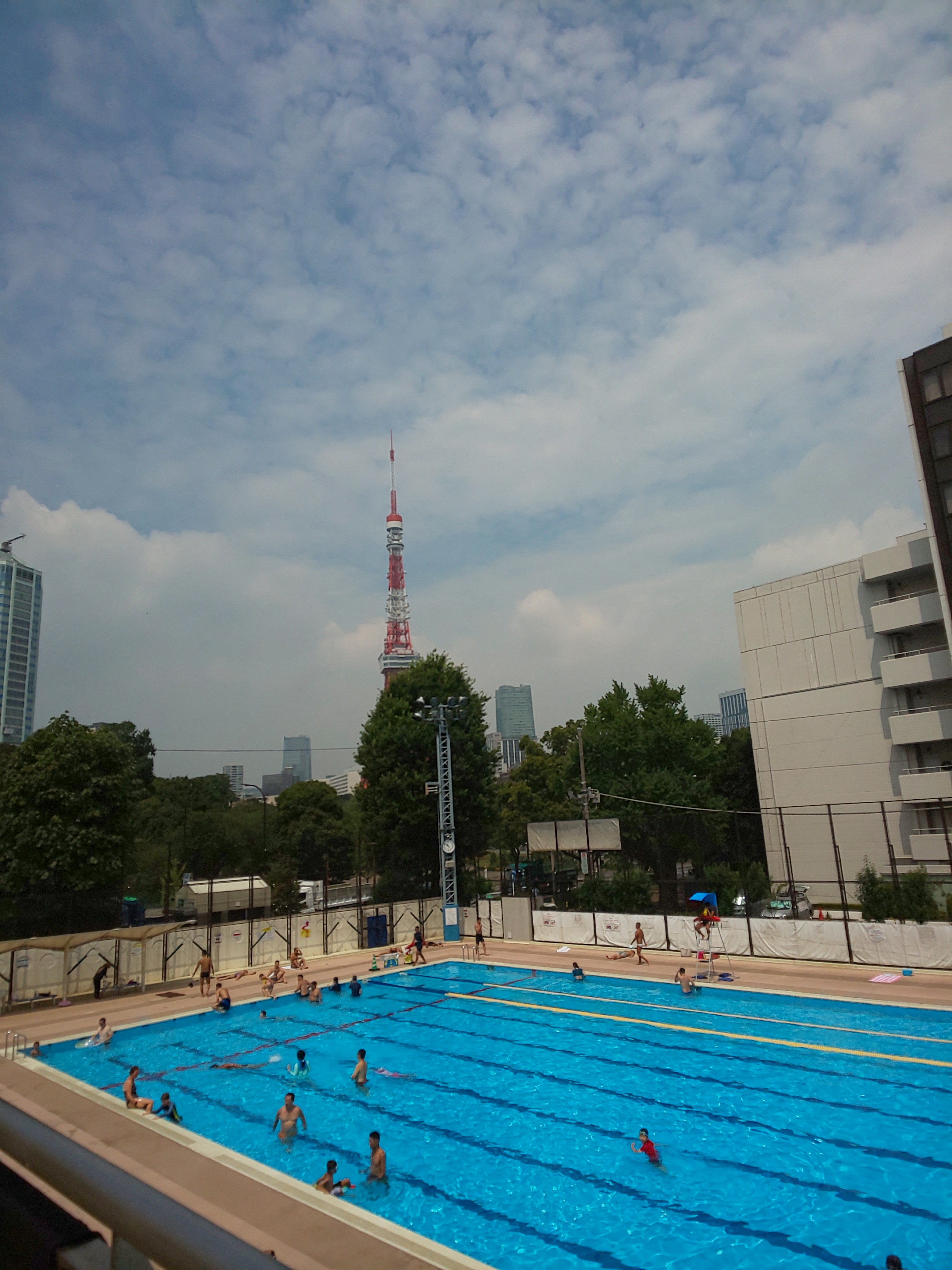 芝公園の市民プール Rak Mark Thailand