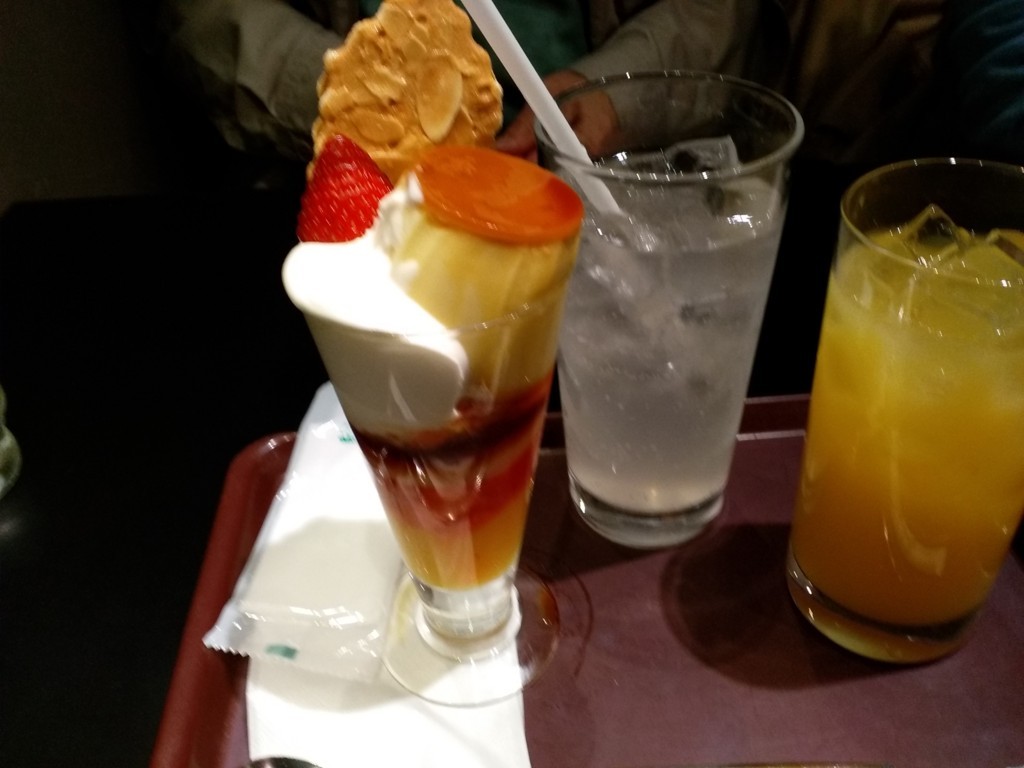 モロゾフのプリンパフェ