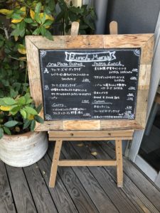 マザームーンカフェのメニュー看板
