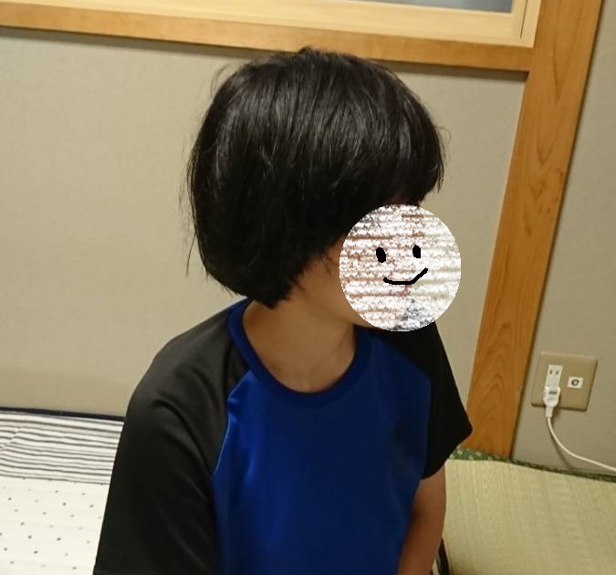 Diy 自分で髪の毛を切る方法 髪が多い くせ毛の人も大丈夫 サスティナブルと暮らしやすさの狭間で