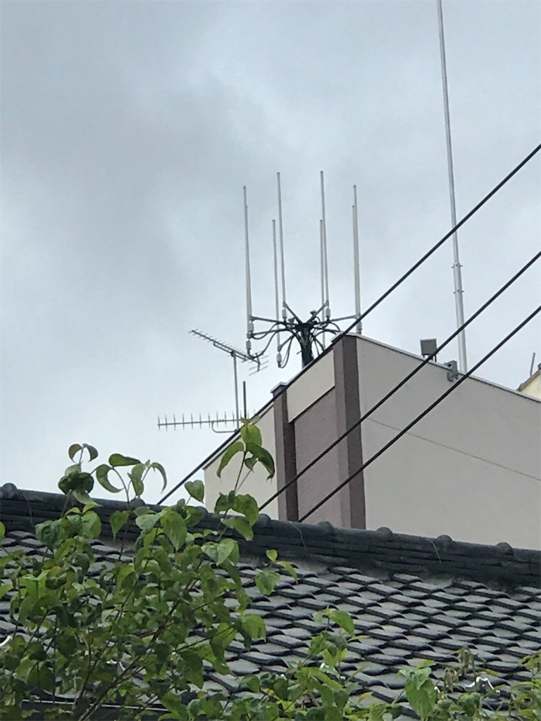 紹介 ビルの屋上電柱に見える携帯のアンテナ基地局いろいろ Chinasukiのブログ