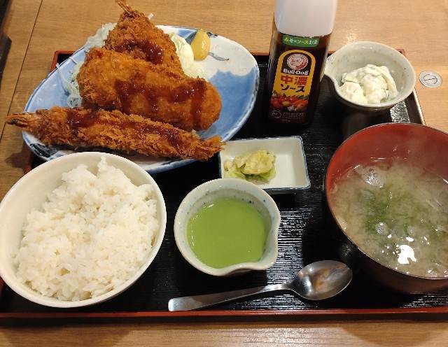 ミックスフライ定食