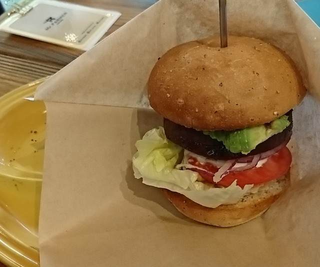 アボカドバーガー