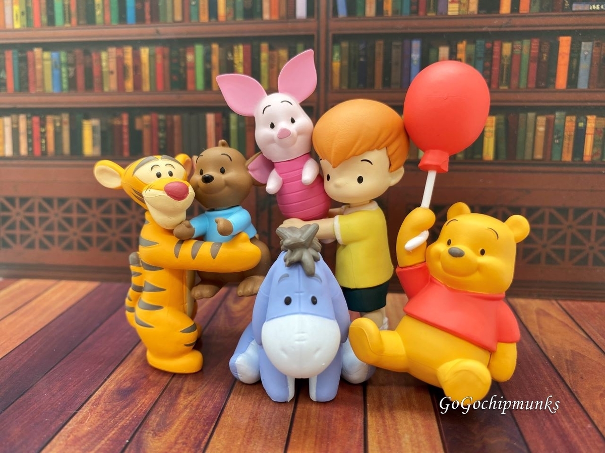 ならぶんです。Winnie the Pooh～かわいく並ぶ、くまのプーさんと仲間