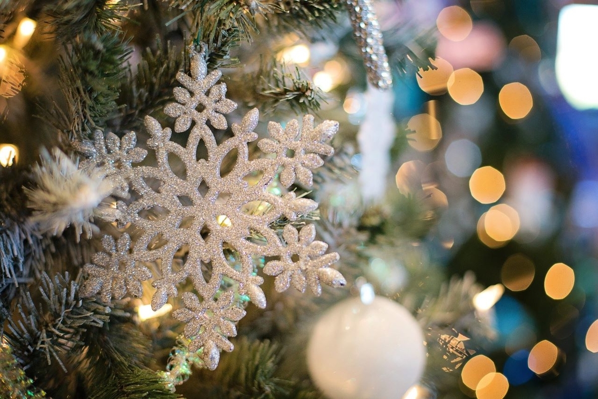 All I Want For Christmas Is You オール アイ ウォント フォー クリスマス イズ ユーを歌ってみよう マライア キャリー ハグルの洋楽カラオケ カタカナの歌詞で簡単に歌える