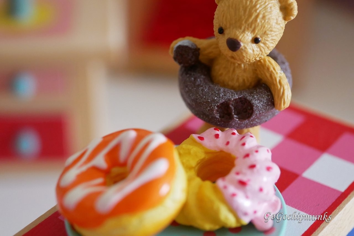 テディがお手伝い【Teddy helps in the Kitchen】 - ハグルの