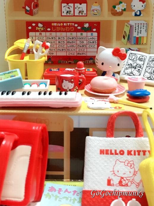 【廃盤品】リーメント　ハローキティ　牧場ライフ ハローキティ 牧場ライフ：商品案内 | 株式会社リーメント