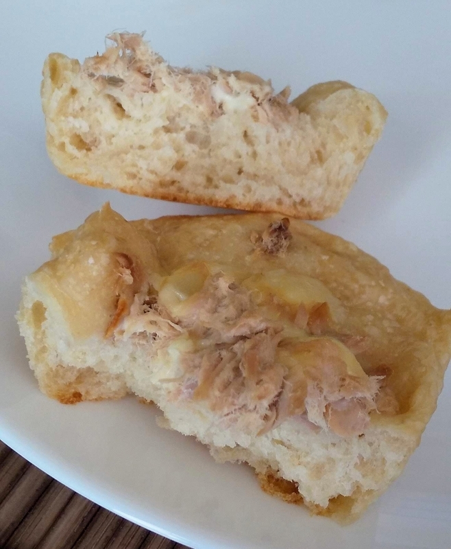 ツナチーズパン 断面
