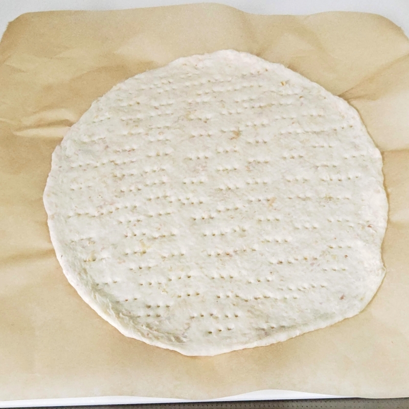 フォークで穴を開ける