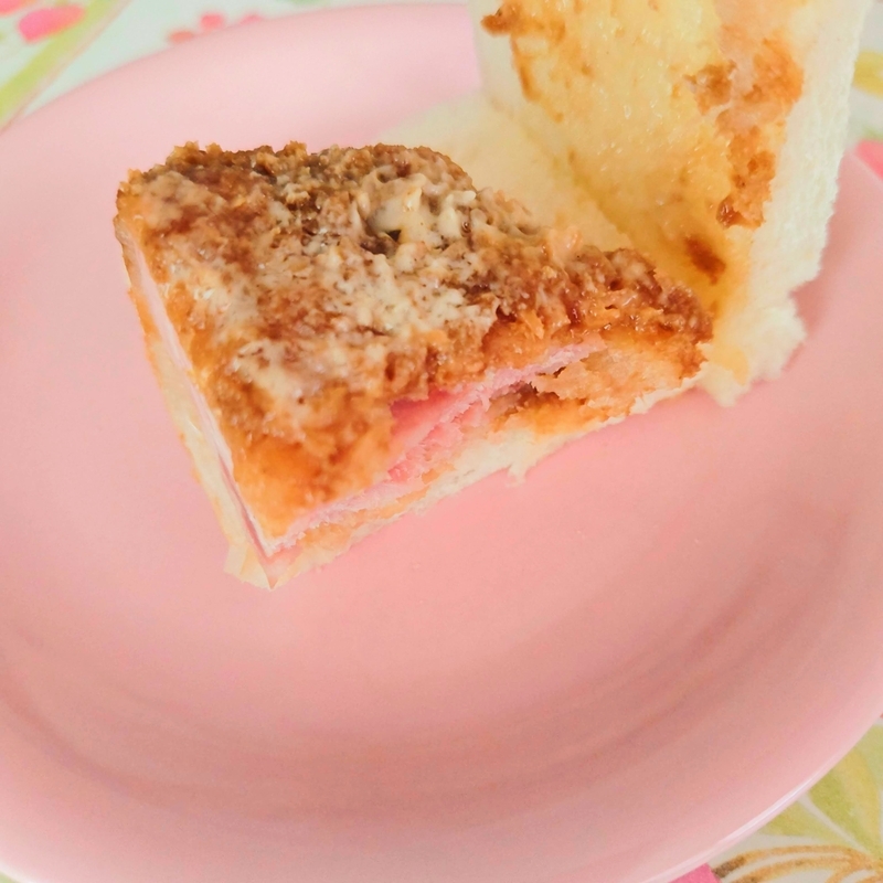 ハムカツサンドの中