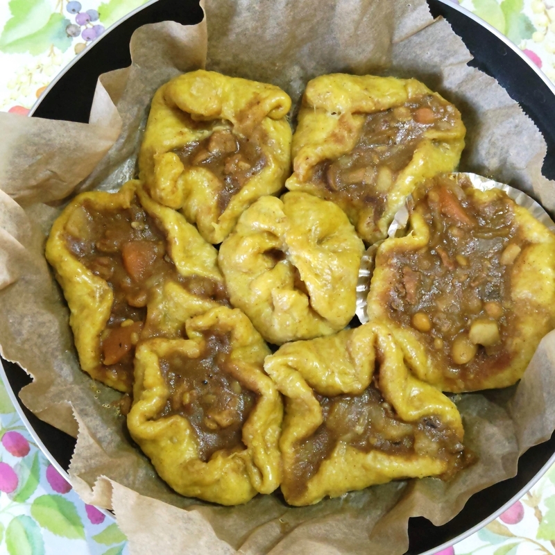 残ったカレーでカレーまん