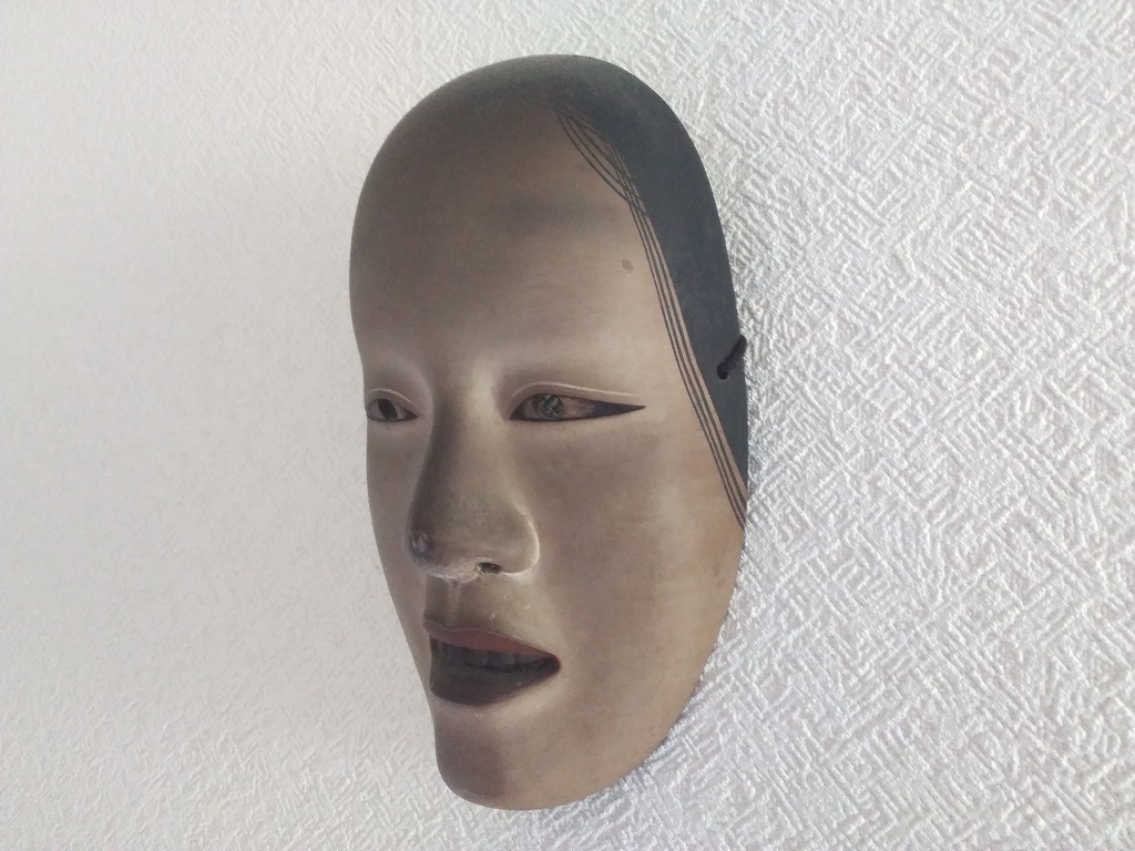 奇妙な品！入江美法『能面 増女』 - 遅生の故玩館ブログ