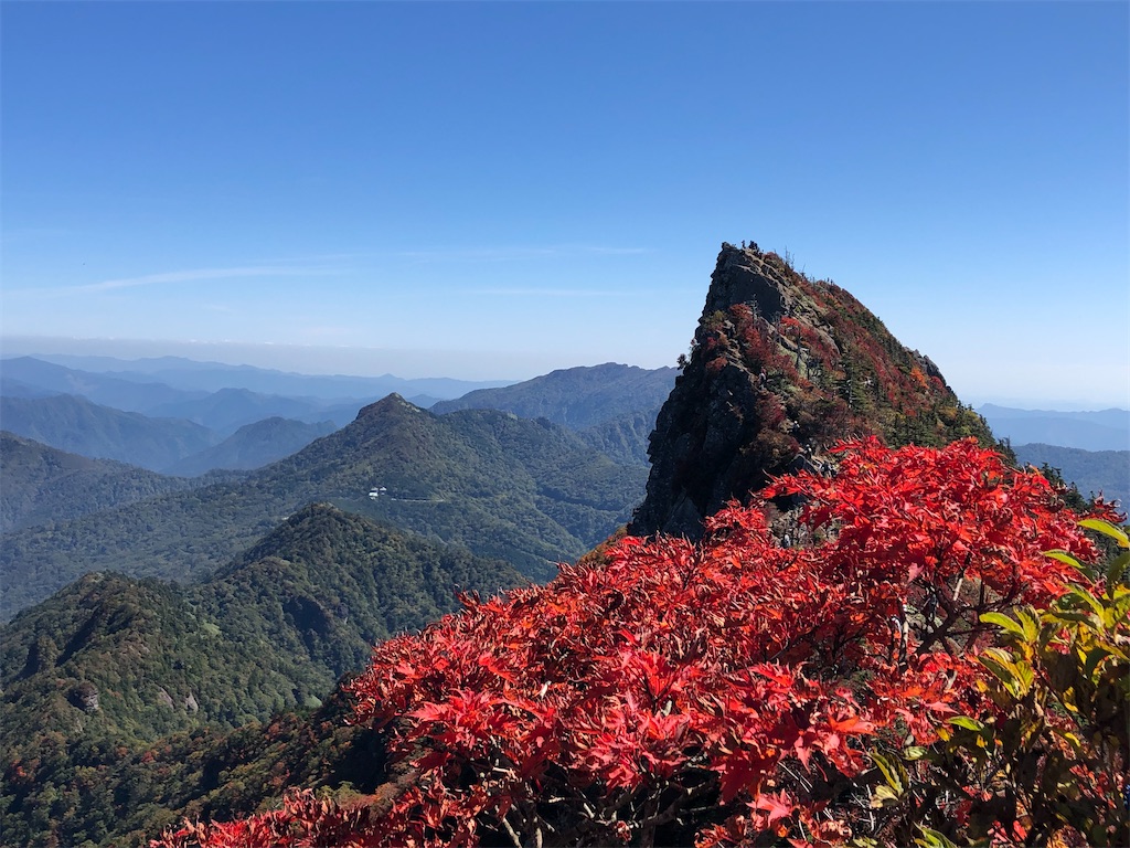 山紅葉　軽い石付き 三ツ石山、小畚山の紅葉（2025-10-3の様子）｜Spectacular view