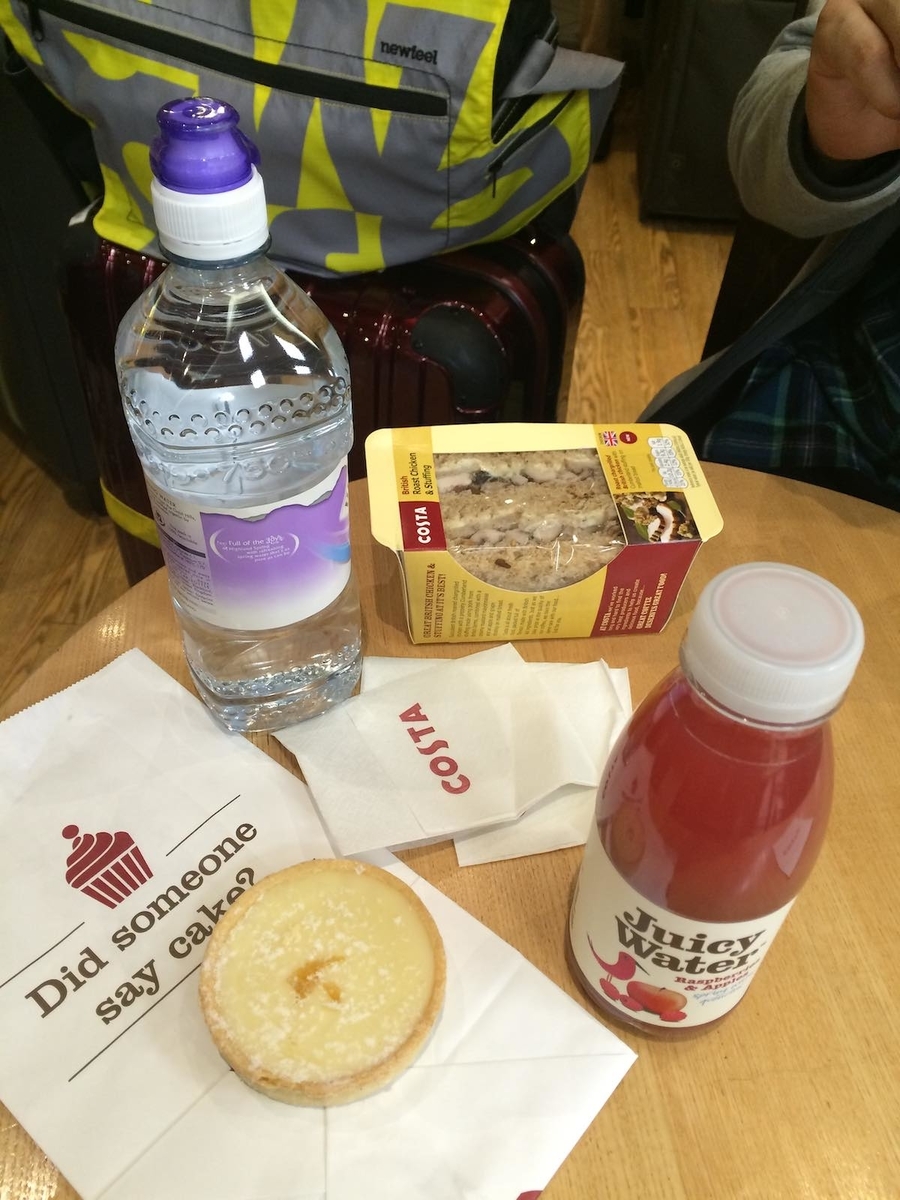 ヒースロー空港のカフェ「Costa」@ ロンドン