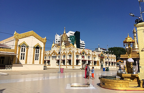 金銀財宝の寺院「ボタタング・パゴダ（Botahtaung Pagoda）」