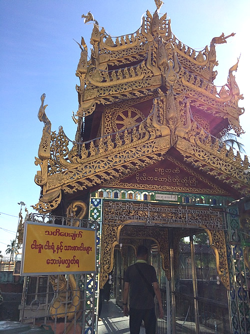 金銀財宝の寺院「ボタタング・パゴダ（Botahtaung Pagoda）」