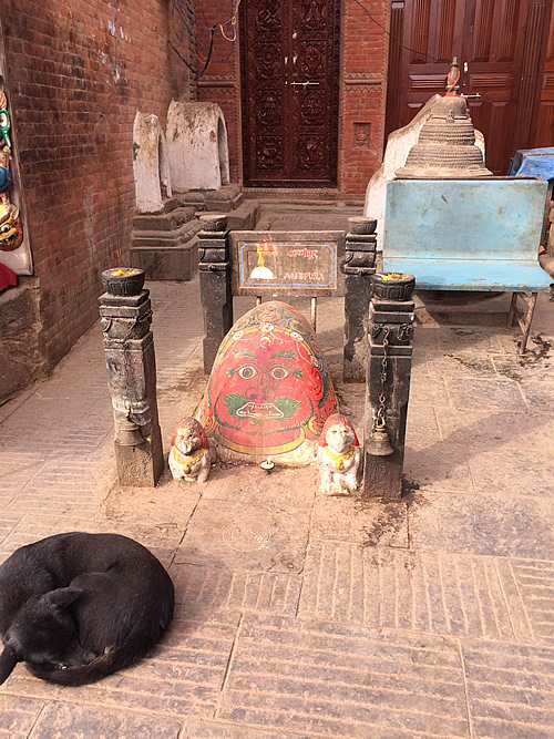 世界遺産でもあるネパール最古の寺院「スワヤンブナート寺院」を楽しむ @ カトマンズ