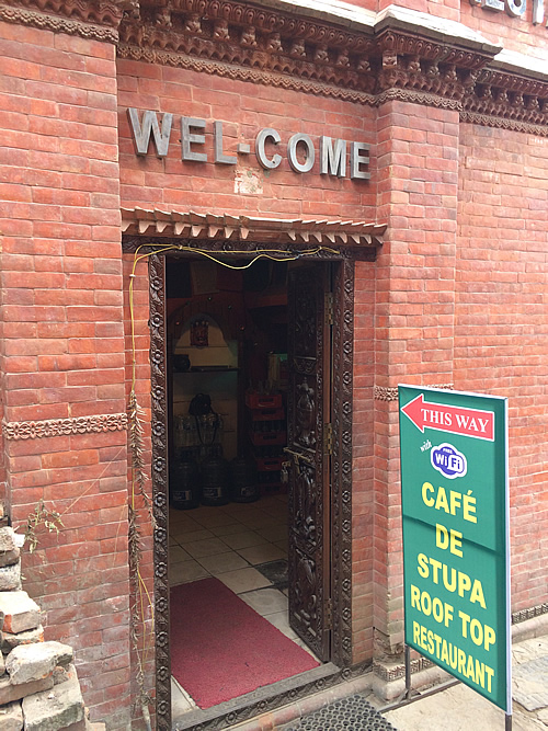 世界遺産でもあるネパール最古の寺院「スワヤンブナート寺院」を楽しむ @ カトマンズ