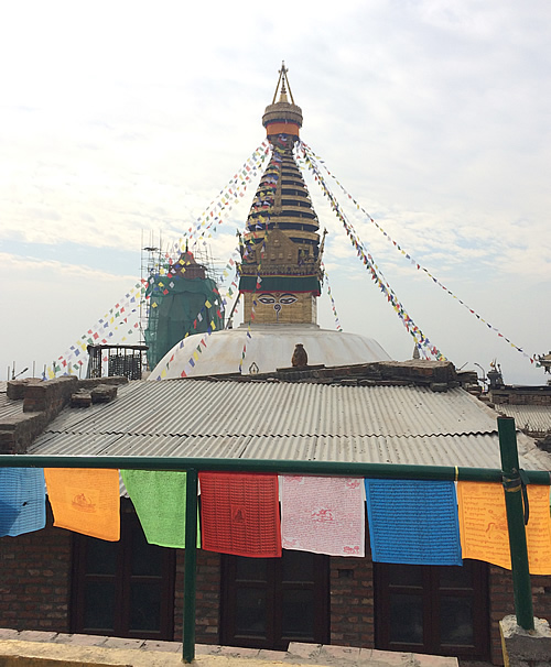 世界遺産でもあるネパール最古の寺院「スワヤンブナート寺院」を楽しむ @ カトマンズ