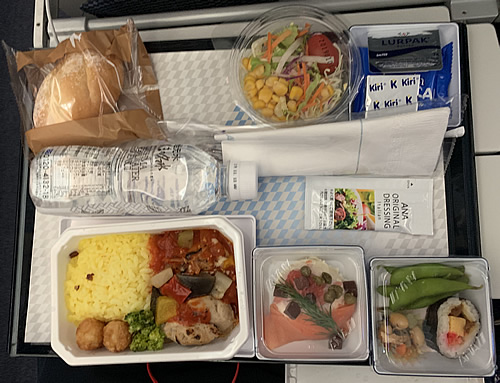 東京からラオス ヴィエンチャンへ（全日空 機内食）