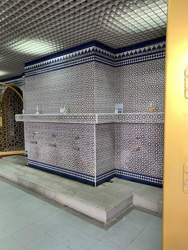 国王の個人資産で作ったという国内最大の「ニューモスク」へ行ってみた！ @ ブルネイ