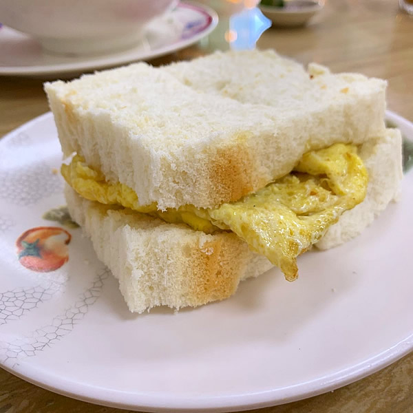 朝ごはんの人気店「MEI KONG Cafe」
