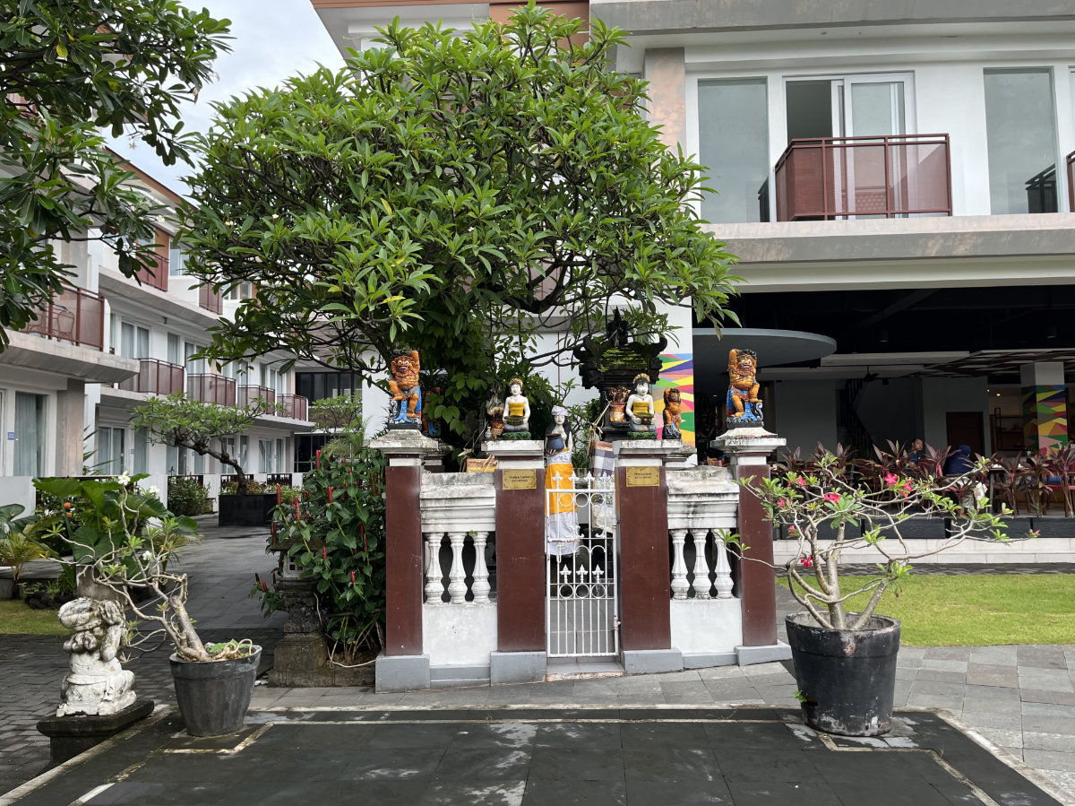 SOL by Meliá Kuta Bali ホテルの神様