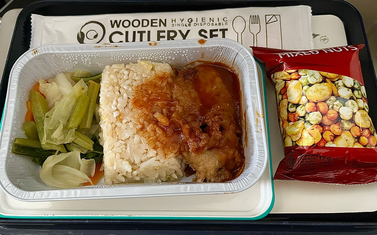 バリージャカルタ便の機内食