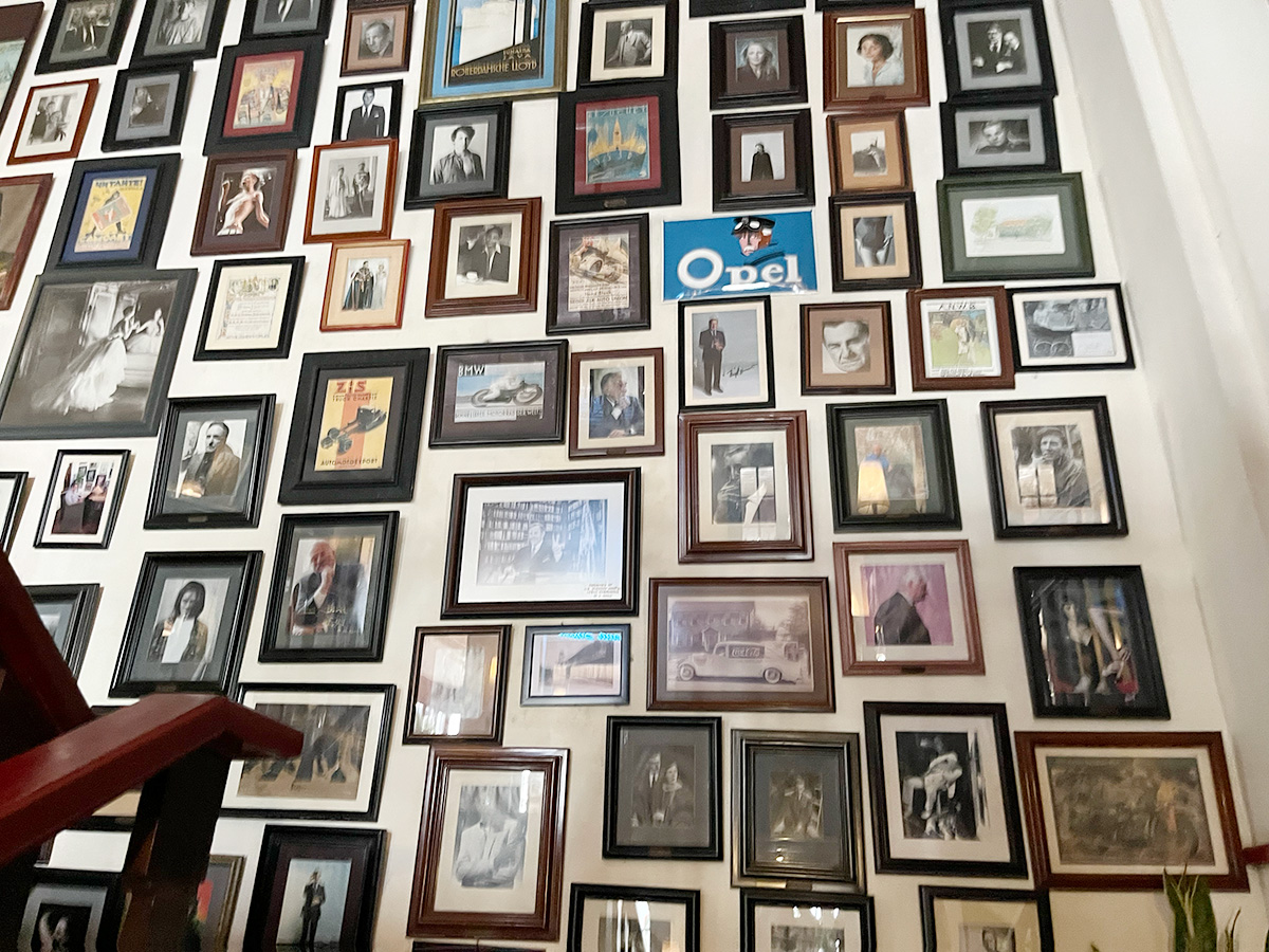 CAFE BATAVIA 店内の写真