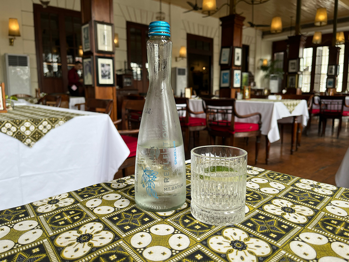 CAFE BATAVIA Sparkling Water